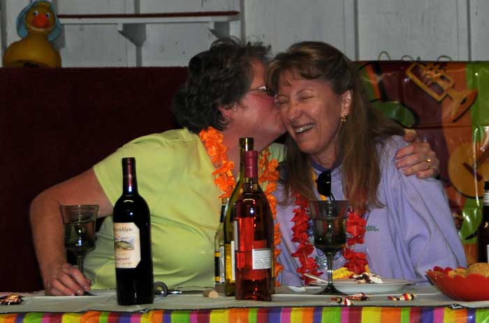 Karen Thurman, Debbie Naves