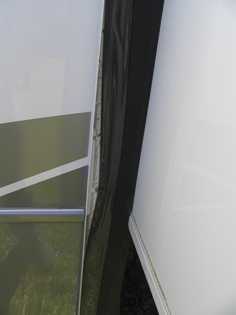 Slide Seal