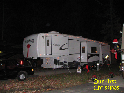 19 Christmas Decorations at Little Creek RV Park copy